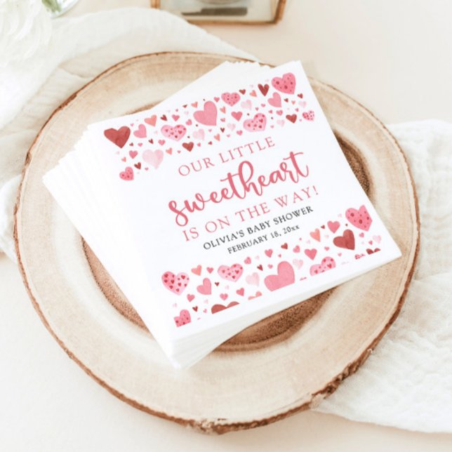 Serviette En Papier Baby shower de la Saint Valentin Pink Little Sweet (Watercolor Cute Pink and Red Hearts A Little Sweetheart Valentine's Day Baby Shower Napkins)