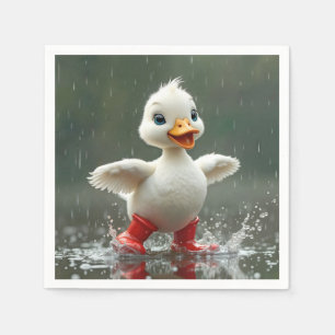 Serviette En Papier Bleu blanc éclaboussant dans une flaque de pluie