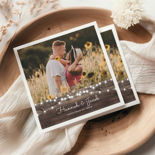 Serviette En Papier Bois Mariage rustique et lumières à cordes