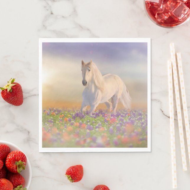 Serviette En Papier Cheval de rêve traversant une prairie de fleurs ro (En situation)