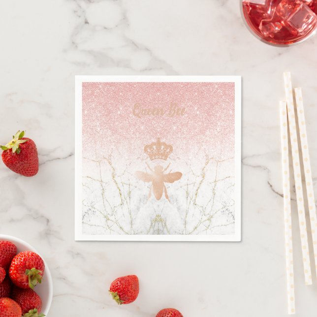 Serviette En Papier Cocktail personnalisé QUEEN BEE Rose Rose Gold Bev (En situation)