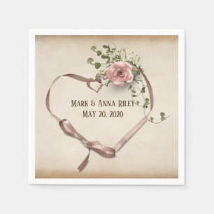 Serviette En Papier Coeur ruban mariage avec anneaux et rose