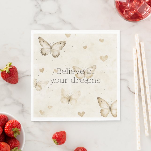 Serviette En Papier Cream Hearts Butterflies Birthday (En situation)