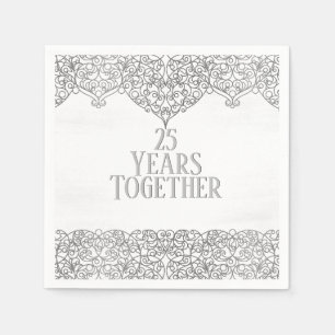 Serviette En Papier Dentelle d'argent du 25e anniversaire sur blanc