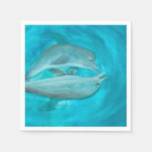 Deux dauphins jouant sauvage et libre dans l'océan