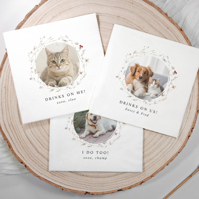 Serviette En Papier Dog Napkins Drinks on Us Elegant Wedding (Cute elegant wedding napkins with pet photo and watercolor wildflower design, “drinks on us” text.)
