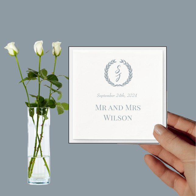 Serviette En Papier Dusty Blue Monogram Wreath White Dinner Cocktail (Créateur téléchargé)