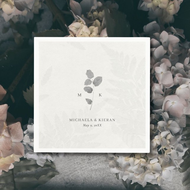 Serviette En Papier Élégant Gris Botanique Mariage Monogramme (Elegant Gray Botanical Wedding Cocktail Napkins with faux leaf design.)