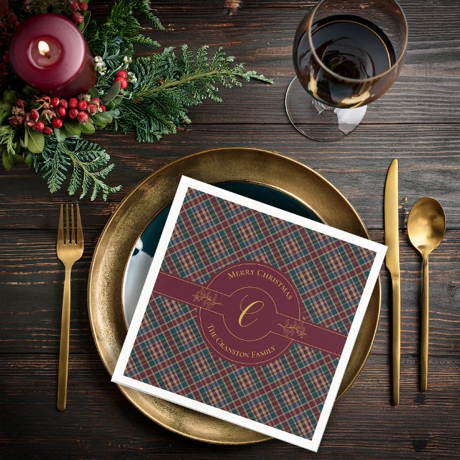 Serviette En Papier Élégant Monogramme Or Plaid Noël (Elegant Gold Monogram Holly and Berries and Rich Dark Plaid Christmas Holiday Paper Napkins)