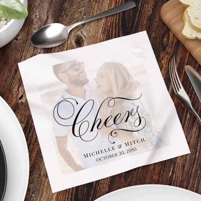 Serviette En Papier Élégant Script Photo Mariage Chefs Personnalisé (Black and white minimalist photo "cheers" napkin. with photo overlay)