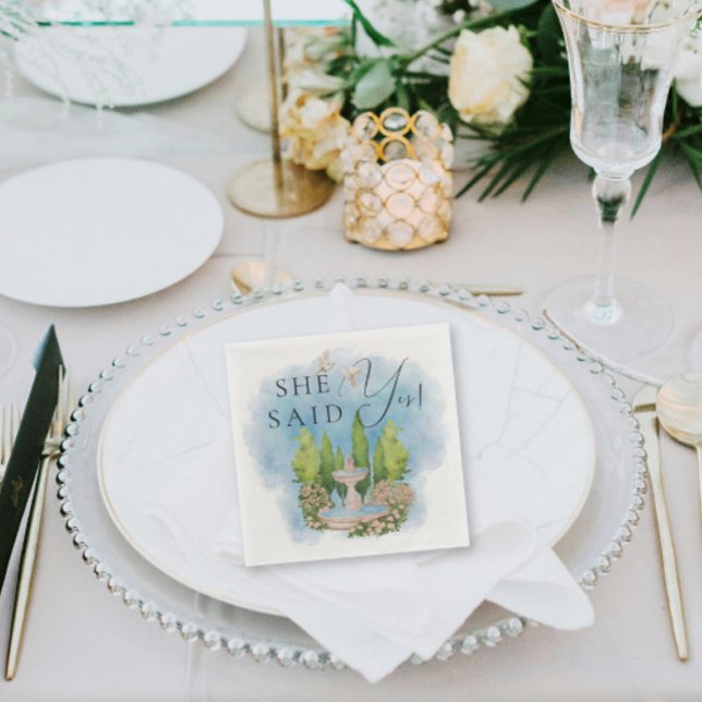 Serviette En Papier Elle A Dit Oui ! Élégante fontaine colombes fleurs (Créateur téléchargé)