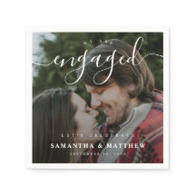 Fête de fiançailles de couple élégant et stylé