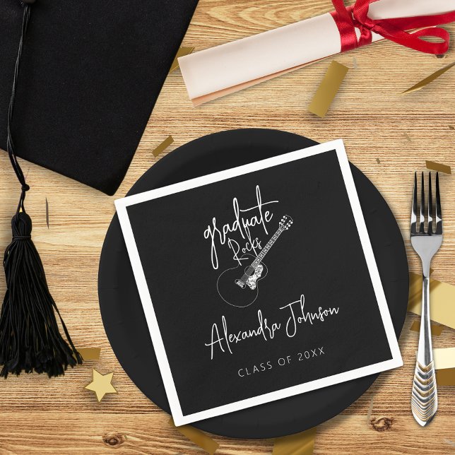 Serviette En Papier Fête de graduation de guitare à script moderne ten (Modern trendy black and white minimalist guitar themed graduation party custom napkin)