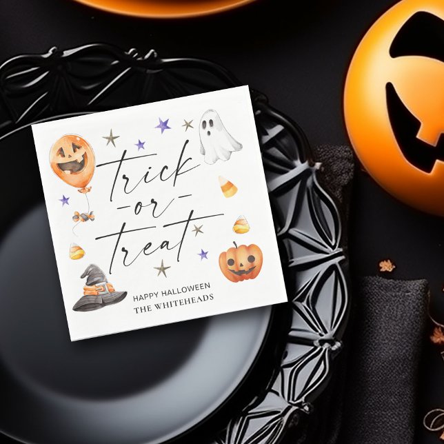 Serviette En Papier Fête de l'Halloween (Trick or treat typography napkins with watercolor ghost, witch hat, pumpkin and candy corn design.)