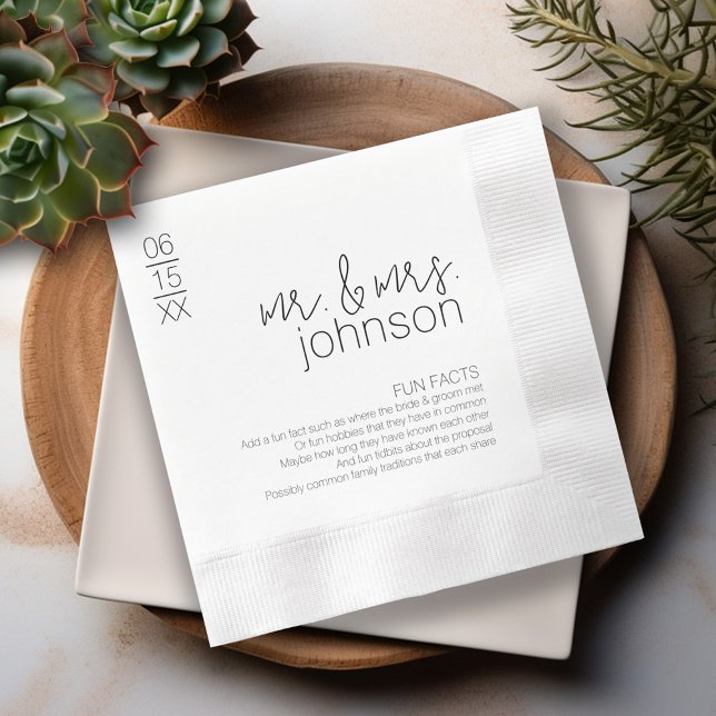 Serviette En Papier Fun Facts About the Couple - Mariage moderne (Fun Facts - Personalized Wedding Napkins - modern black and white)
