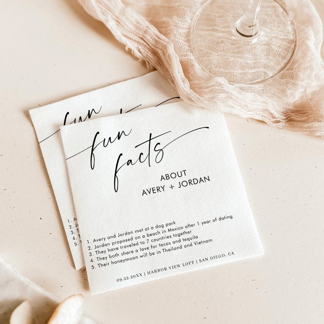 Serviette En Papier Fun Facts Mariage Napkins | Minimaliste moderne (Créateur téléchargé)