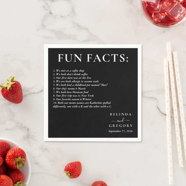 Serviette En Papier Fun Facts Wedding Cocktail Text Black White (En situation)