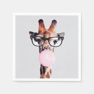 SERVIETTE EN PAPIER GIRAFFE PORTANT DES VERRES SOUFFRANT UN BUBBLEGUM 
