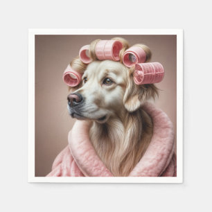 Serviette En Papier Golden Retriever Dans Les Curleurs De Cheveux Rose