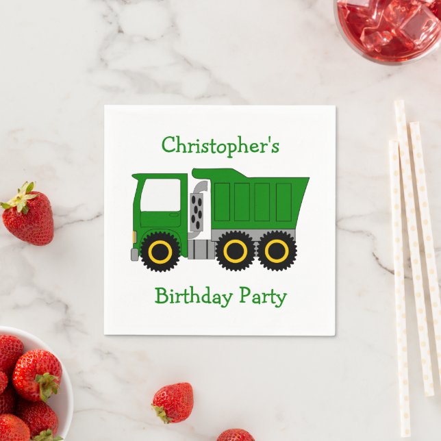 Serviette En Papier Green Truck fête d'anniversaire personnalisée (En situation)