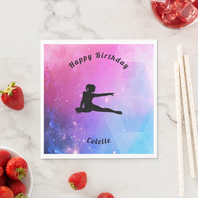 Serviette En Papier Gymnastique Joyeux Anniversaire rose et bleu servi (En situation)