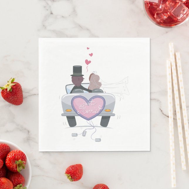 Serviette En Papier Jeune couple de nouveau mariés partant en voiture (En situation)