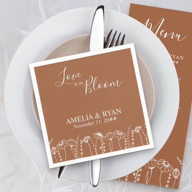 Serviette En Papier L'amour est en fleurs Esquisse de mariage de fleur (Love is in Bloom napkins in Terracotta Burnt Orange, from my Wildflower Sketch collection)