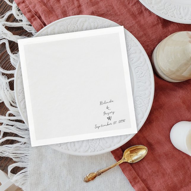 Serviette En Papier Mariage minimaliste de typographie écrite à la mai (Minimalist Script Hand Written Typography Wedding Napkins)