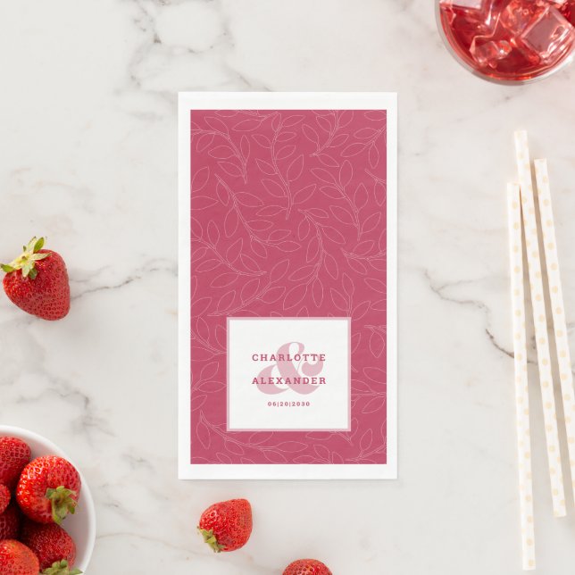 Serviette En Papier Mariage moderne Magenta Red Bride & Motif de chamb (En situation)