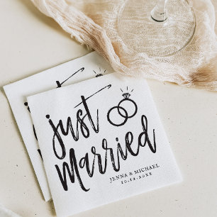 Serviette En Papier Mariés à peine !   Scénario de soirée post-nuptial