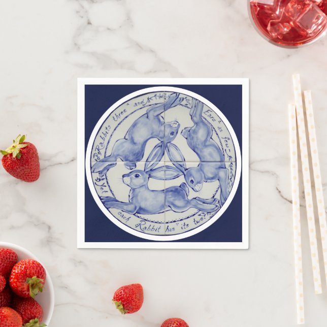 Serviette En Papier Médaillon de trois lièvres bleu carreaux blancs (En situation)