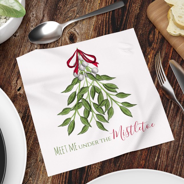 Serviette En Papier Noël Fêtes Joyeux Mistletoe mignonne Whimsical (Christmas merry mistletoe "meet me under the mistletoe" cocktail napkin.)