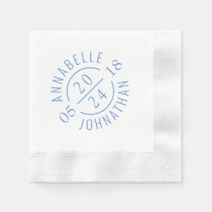 Serviette En Papier Noms et date du badge Mariage moderne bleu doux