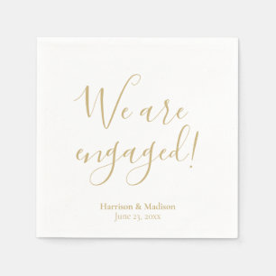 Serviette En Papier Nous sommes engagés or coutume script chic fiançai