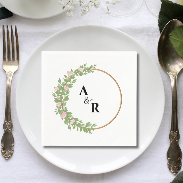 Serviette En Papier Papier personnalisé de mariage avec cercle floral  (Personalized greenery floral circle wedding paper napkins add elegant charm to receptions.)