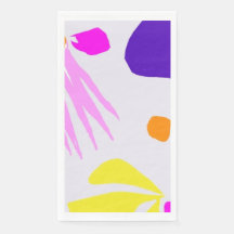 Pétales dans le papier à serviette