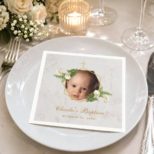 Serviette En Papier Photo de baptême sur marbre avec fleurs de calla e
