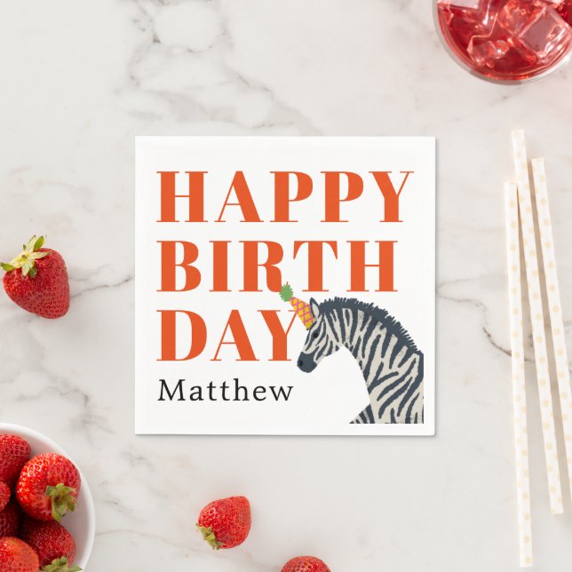 Serviette En Papier Red Happy Birthday Party Animal Zebra avec le nom (En situation)
