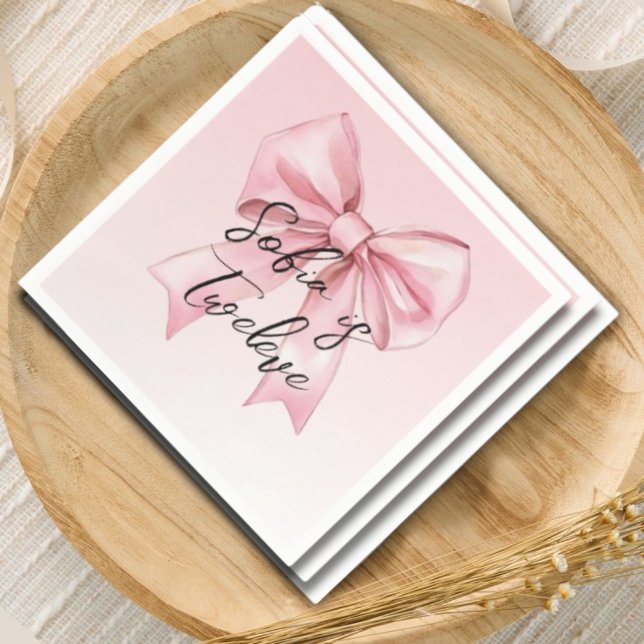 Serviette en papier rose à ruban pour 12ème annive (Créateur téléchargé)
