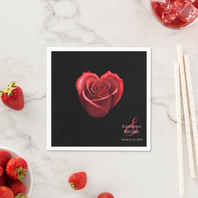 Serviette En Papier Rouge en forme de coeur Rose-Mariage- (En situation)