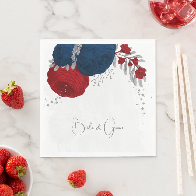 Serviette En Papier rouge foncé & bleu marine fleurs argent mariage (En situation)