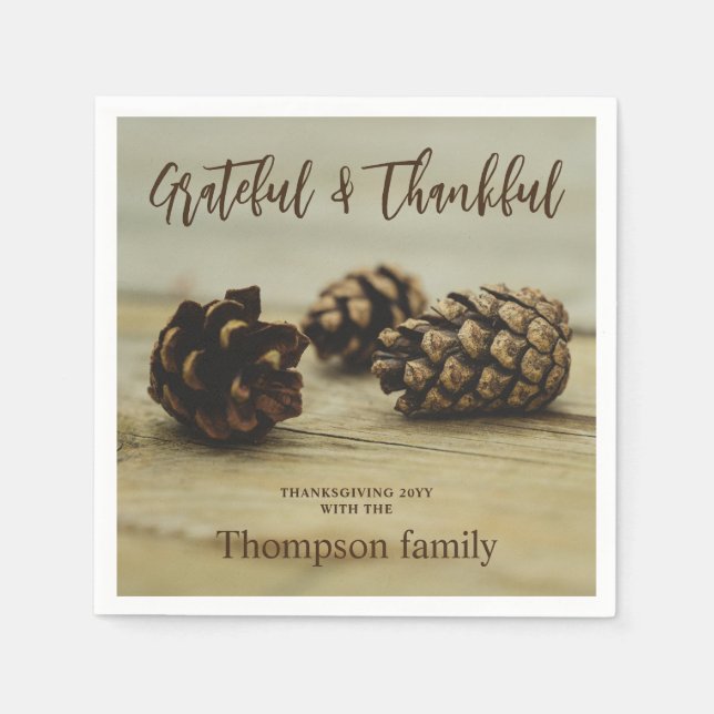 Serviette En Papier Rustic Brown Pinecones Custom Name Thanksgiving (Devant)