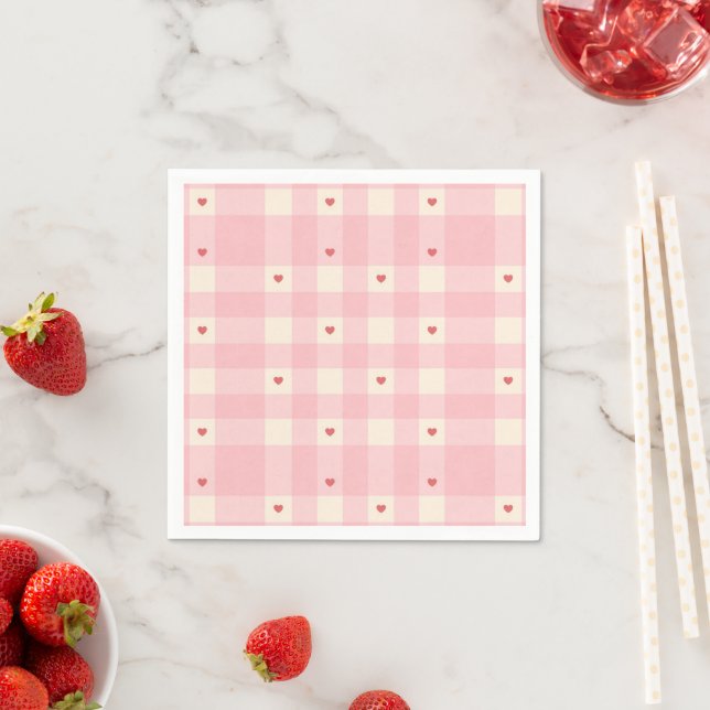 Serviette En Papier Saint-Valentin Cœurs en Gingham Rose  (En situation)