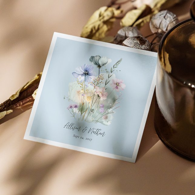Serviette En Papier Serviettes de Mariage bleu outremer avec Fleurs sa (Personalized Dusty Blue Wedding Napkins with Blush Wildflowers)