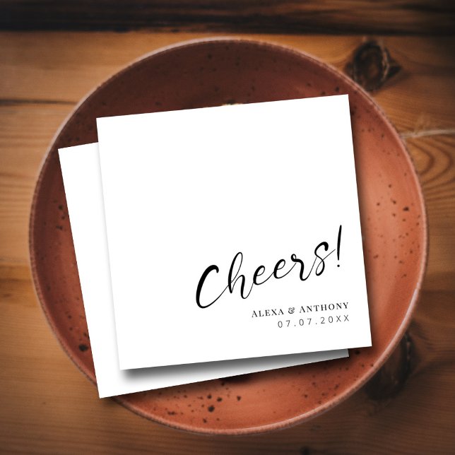 Serviette En Papier Serviettes de Mariage noir et blanc personnalisées (Cheers to Love and Happiness Modern Wedding Napkins)