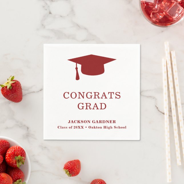 Serviette En Papier Simple Burgundy Mortar Board Modernité Graduation (En situation)