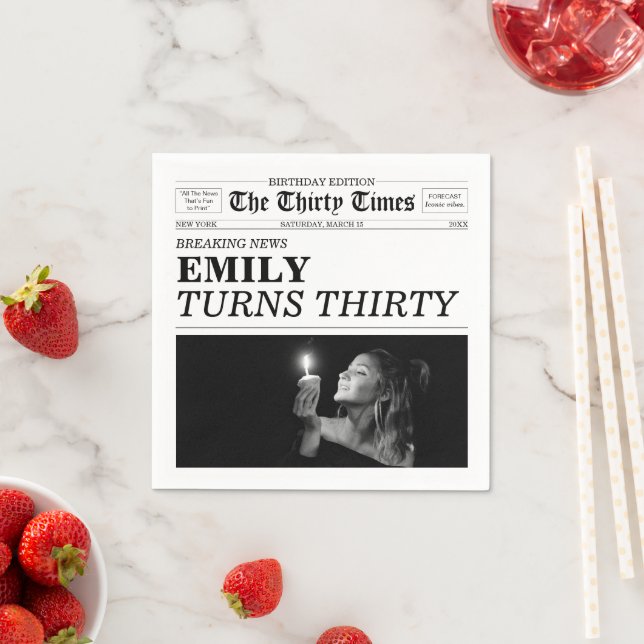 Serviette En Papier The Thirty Times Newspaper 30th Birthday (En situation)