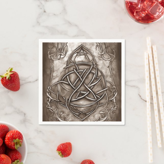 Serviette En Papier Triquetra Trinity Knot Sepia Faux Tin métallique (En situation)