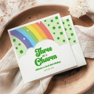 Serviette En Papier Trois Est Un Charme Arc-en-Ciel Fête d'anniversair