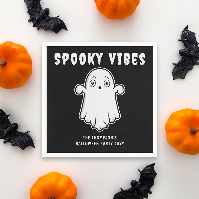 Serviette En Papier Vibes éffrayantes Ghost Halloween Noir Et Blanc (Cute design for the spooky Halloween season. Personalize with your custom text.)
